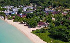 Coral Seas Beach